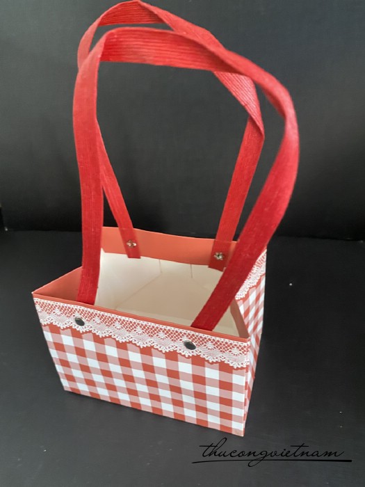 Giỏ cắm hoa hình chữ nhật (15*10*10cm) - Màu đỏ