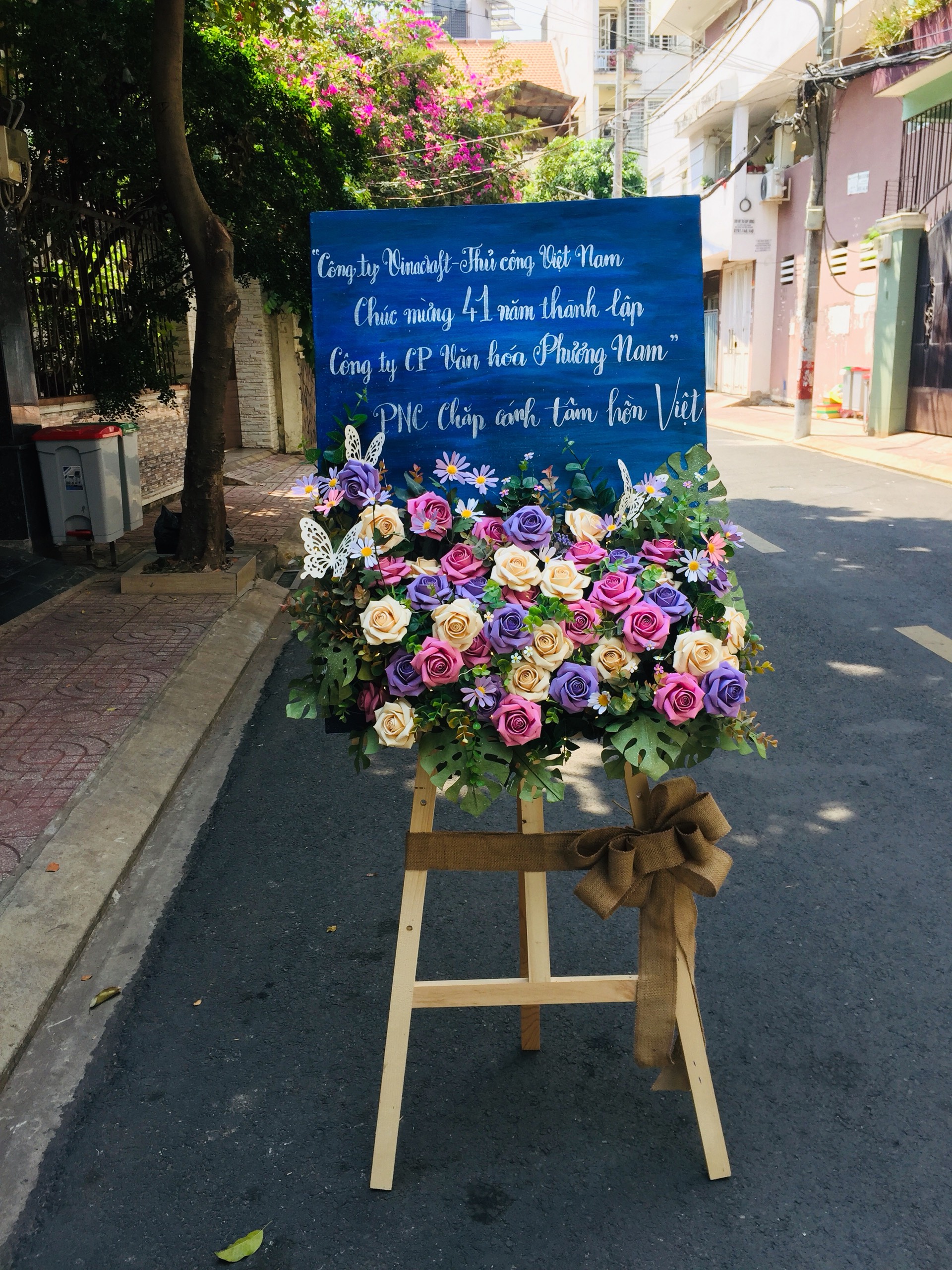 Kệ Hoa chúc mừng thủ công handmade