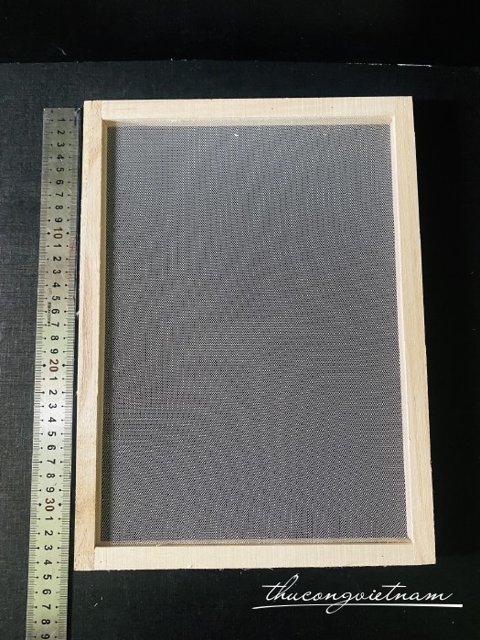 Khuôn gỗ lọc giấy 25x34x2cm