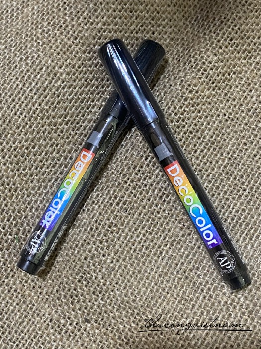Bút sơn DecoColor Acrylic paint marker màu đen (3mm)