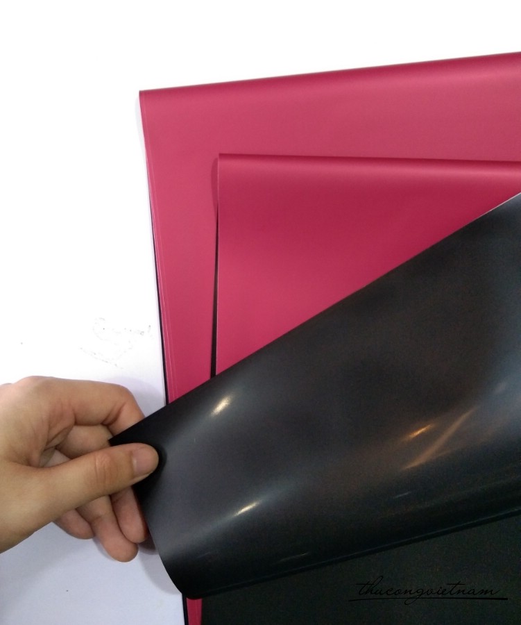  Giấy gói trơn 2 mặt khổ 58*58 cm - Màu hồng đen