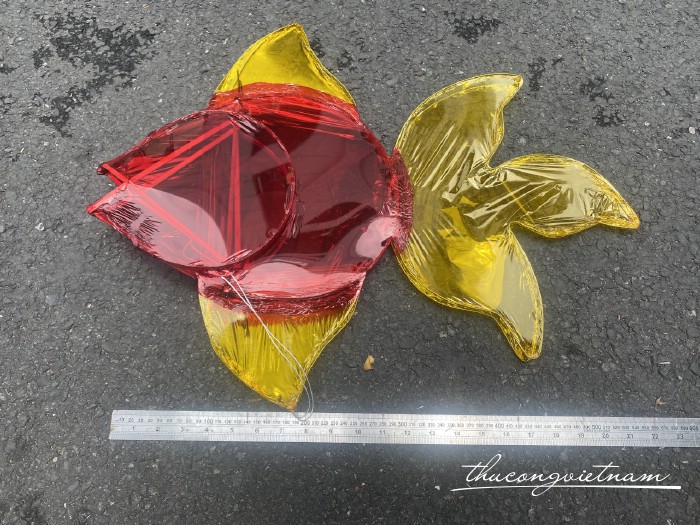 Lồng đèn giấy kiếng trơn cá ba đuôi đại (40-50cm)