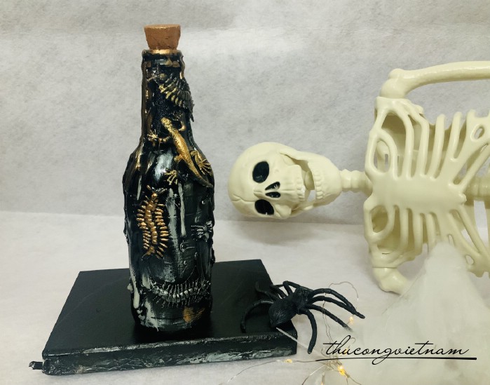 Lọ độc dược trang trí Halloween 23*7cm - Mẫu 4
