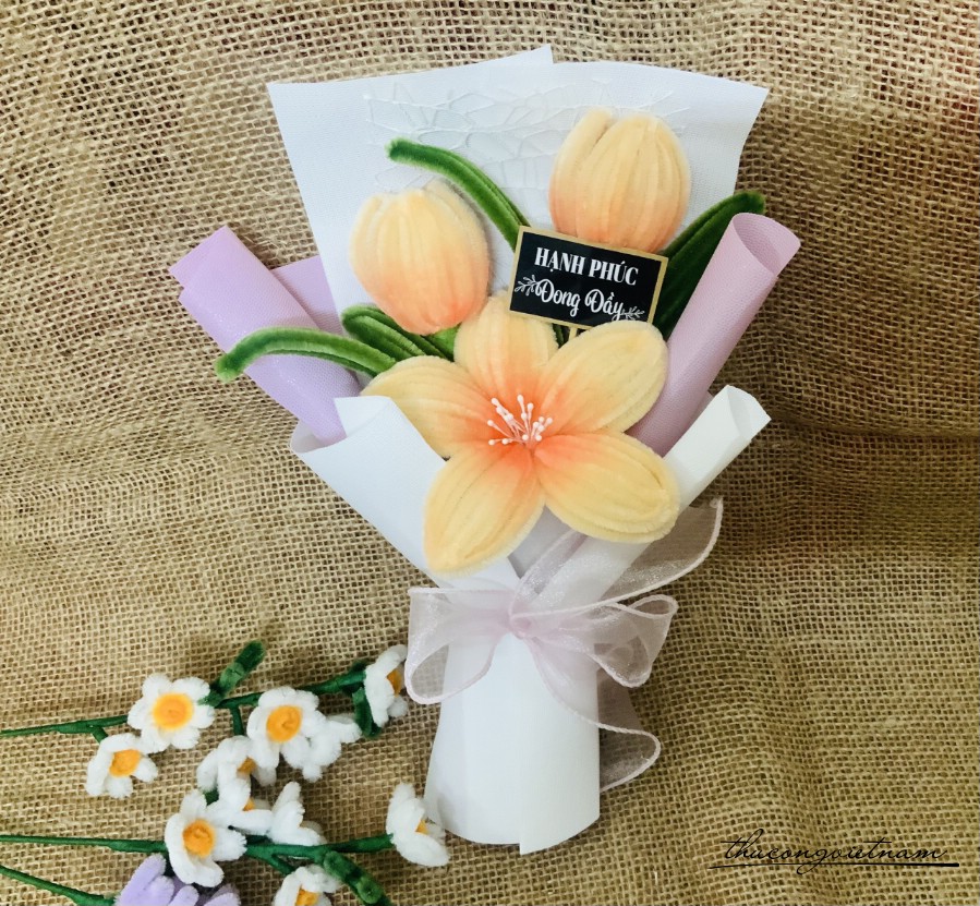 Bó hoa kẽm nhung handmade 25*35cm tông cam
