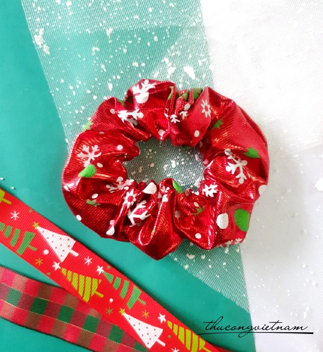 Cột tóc Scrunchies Giáng Sinh (10-12cm) - M1