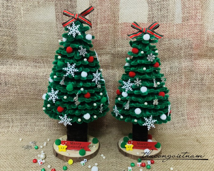 Cây thông Noel kẽm nhung Handmade (30-32cm) màu xanh lá 