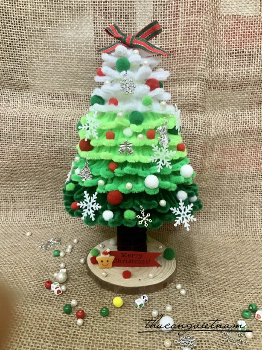 Cây thông Noel kẽm nhung Handmade (30-32cm) mix xanh lá