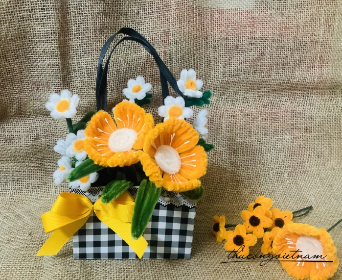 Giỏ hoa poppy kẽm nhung (20*25cm)