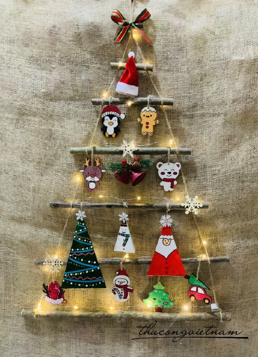 Cây thông gỗ treo Giáng Sinh 60*90cm
