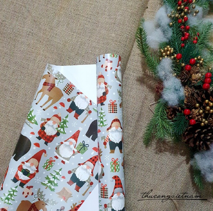 Giấy gói quà khổ lớn 76*360cm - M16