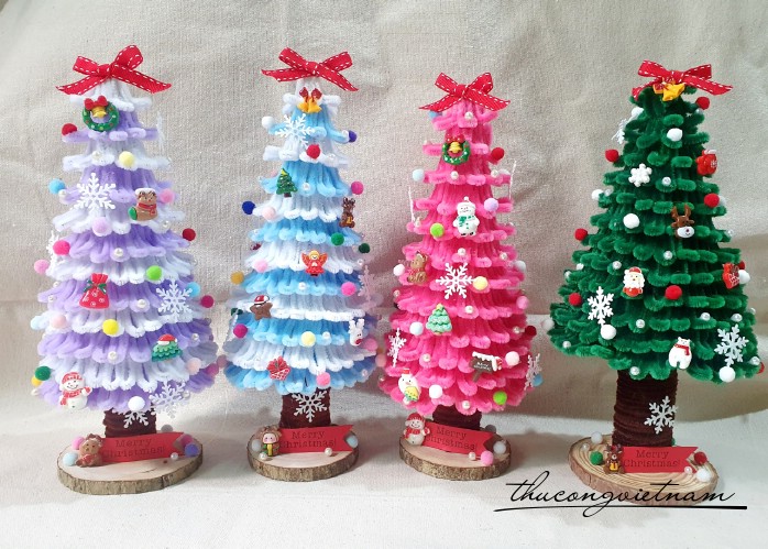 Cây thông Noel kẽm nhung Handmade (30-32cm) charm nhựa