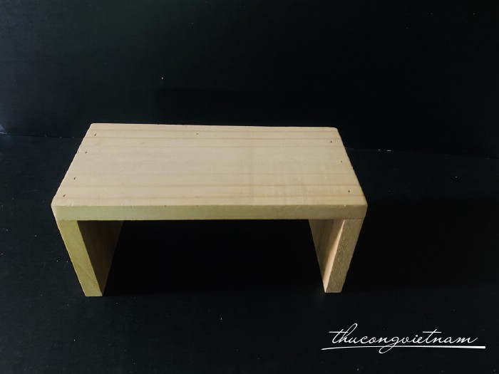 Ghế gỗ lớn 25*12*12cm