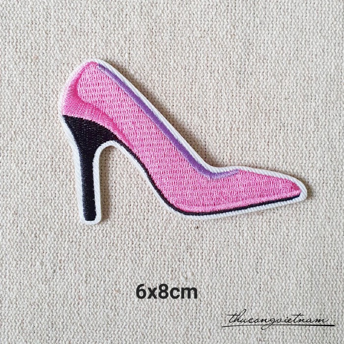 Miếng dán ủi Chiếc guốc hồng 6x7cm