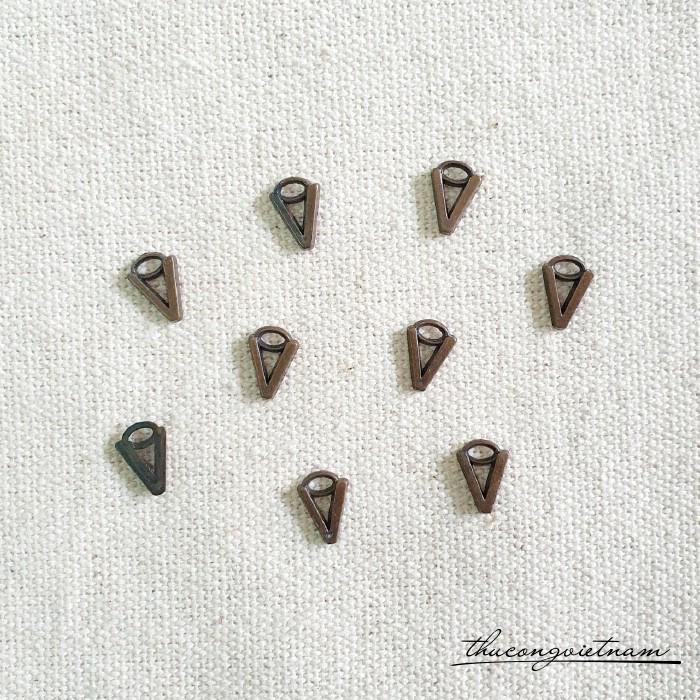 Chữ giả đồng 7mm (20 chữ) - Chữ V