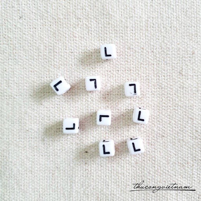 Chữ nhựa 7*7mm (20 chữ) - Chữ L