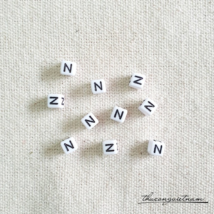 Chữ nhựa 7*7mm (20 chữ) - Chữ N