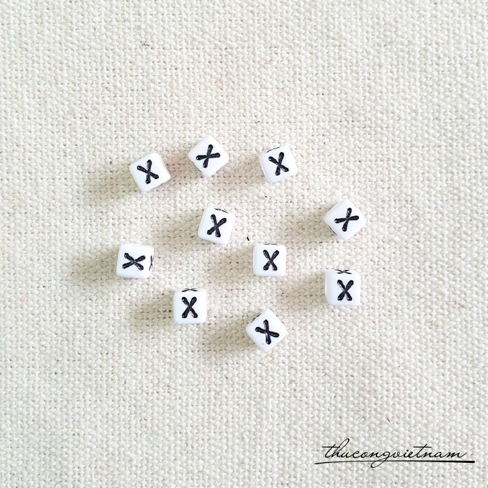 Chữ nhựa 7*7mm (20 chữ) - Chữ X