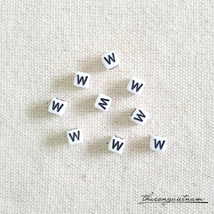 Chữ nhựa 7*7mm (20 chữ) - Chữ W