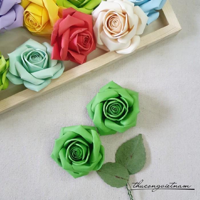 Hoa hồng giấy mỹ thuật 6-7cm (2 cái) màu xanh lá