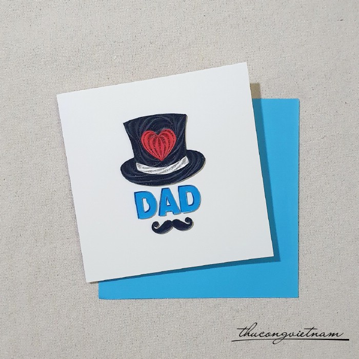 Thiệp quilling chữ Dad và nón 15x15cm 