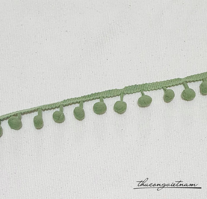 Dây ren viền pompom màu xanh rêu