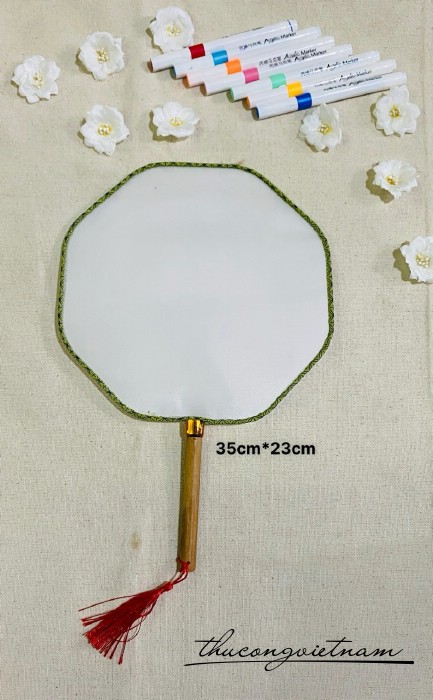 Quạt vải trơn kiểu dáng cổ điển - Mẫu 1 (35*23cm)