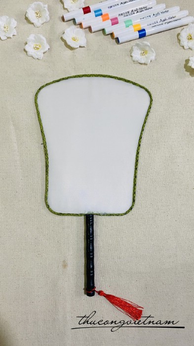 Quạt vải trơn kiểu dáng cổ điển - Mẫu 5 (36*16cm)