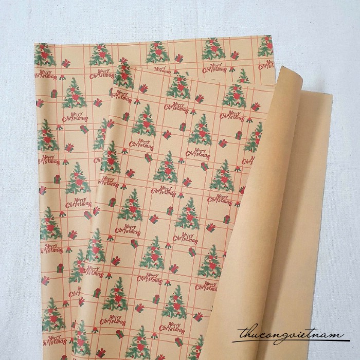 Giấy Kraft Giáng Sinh M15 (72*51cm)
