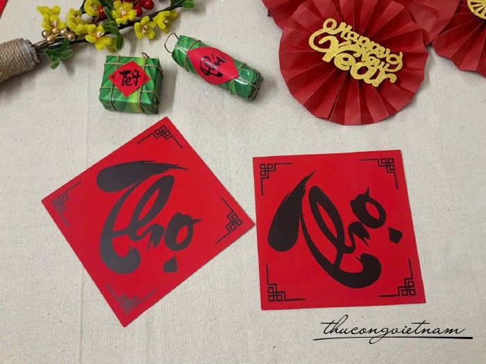 Chữ Thọ thư pháp in giấy nhung đỏ 20cm