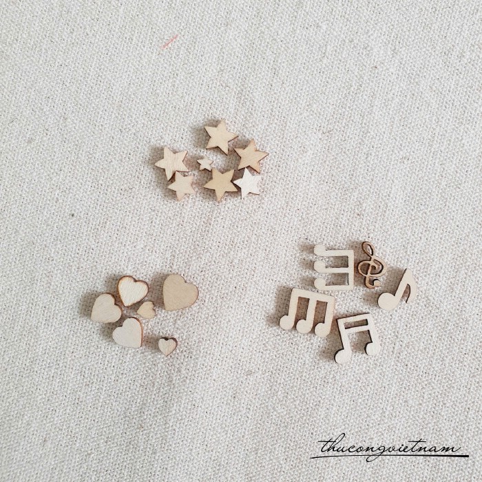 Ngôi sao gỗ, trái tim gỗ 30c (0.5-1cm)
