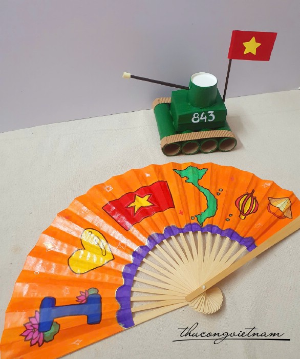 Quạt giấy dầu đã trang trí - Bản đồ Việt Nam