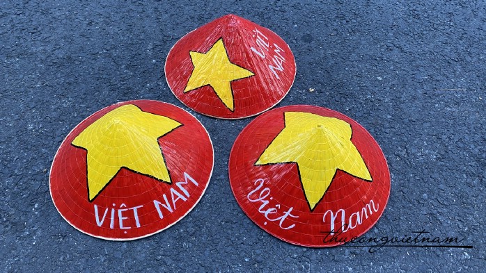 Nón lá Cờ Đỏ Sao Vàng Việt Nam 30cm