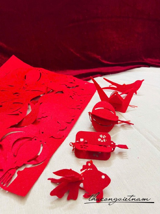 Bộ 17 vật treo trang trí ngày Tết (mẫu ngẫu nhiên)