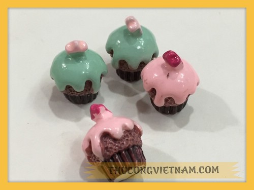 Bánh cupcake nhân nho