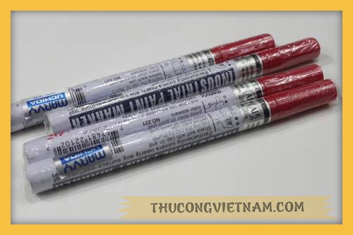 Bút sơn DecoColor Industrial paint marker màu đỏ