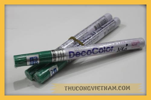 Bút sơn DecoColor Industrial paint marker màu xanh lá