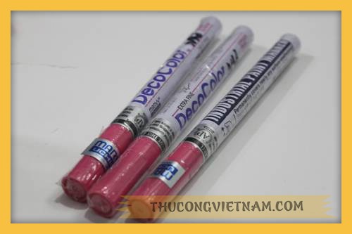 Bút sơn DecoColor Industrial paint marker màu hồng