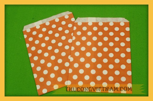 Túi giấy chấm bi TGCB-02