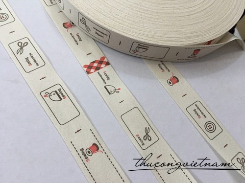 RB cotton in hình cuộn chỉ, nút áo độc đáo 2cm