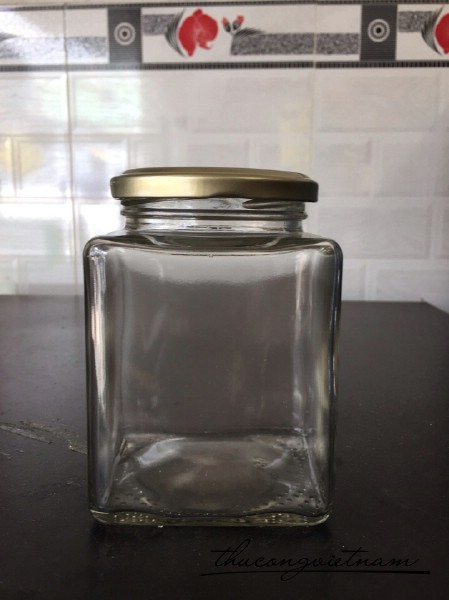 Lọ thủy tinh vuông nắp nhôm V380ml 7x10