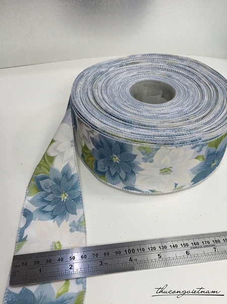 Ruy băng họa tiết hoa trắng xanh