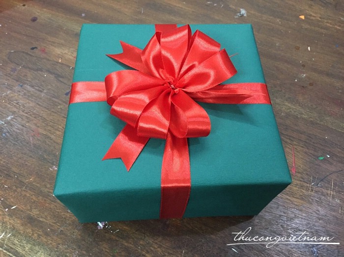 Khối quà giáng sinh 30x30cm mẫu 1