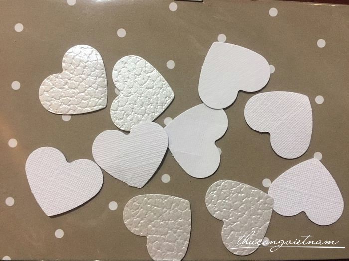 Tim giấy 2.5cm màu trắng sữa có gân