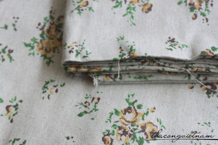 Vải vintage nền trắng họa tiết hoa và lá 4