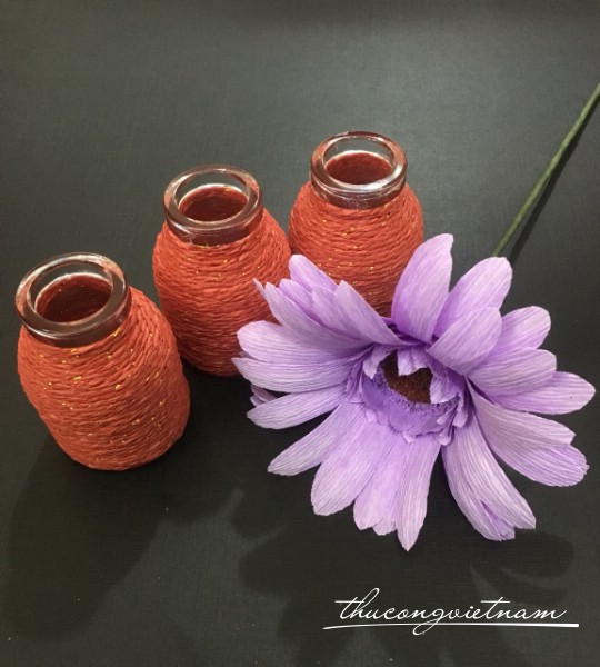 Lọ thủy tinh 8cm quấn dây giấy màu đỏ