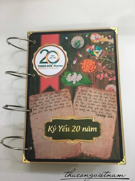 Album scrapbook Kỷ yếu