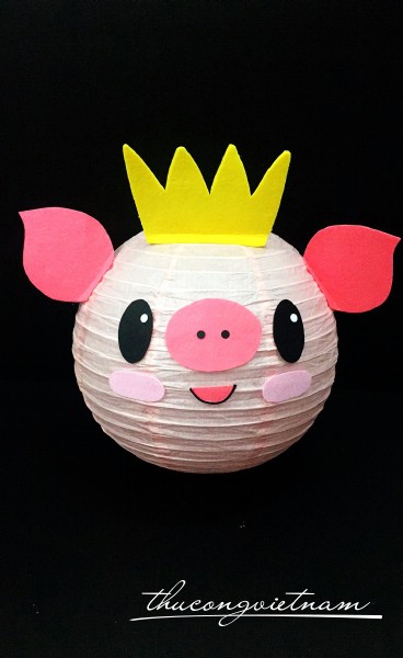 Lồng đèn giấy tròn heo hồng 